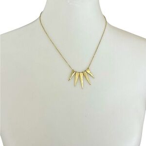 Goldtone trendy necklace